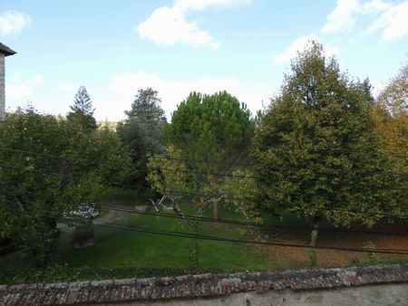 Location Appartement 2 pièces 23m² VILLEFRANCHE DE ROUERGUE 12200 - Photo 5