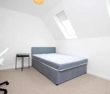 ***STUDENT PROPERTY*** A modern property in a popular location suit... - Photo 1
