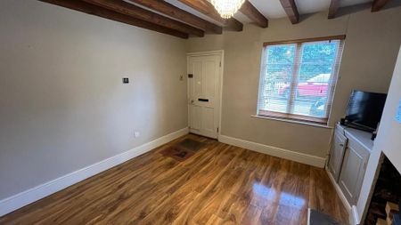 2 bedroom cottage to rent - Photo 2