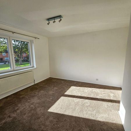 3 bed semi-detached house to rent in NE12 - Photo 2