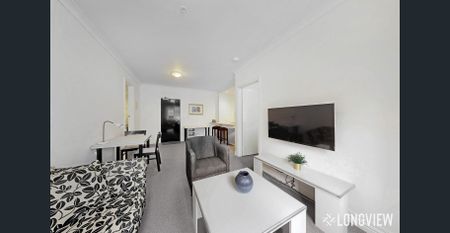 In The heart of the city! - Fully Furnished or not - your choice - Photo 3