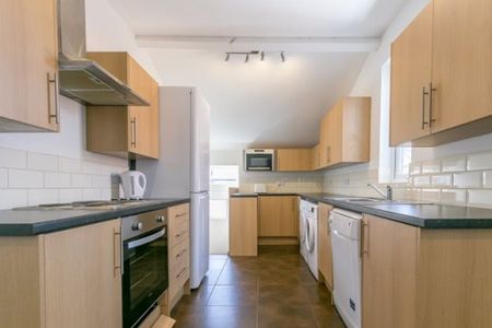 Newlands Road, Jesmond, Newcastle upon Tyne NE2 3NT - Photo 3