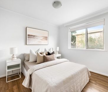 Light-Filled Apartment in a Prime Kew Location - Photo 5