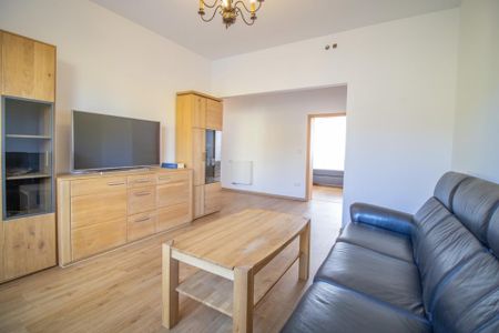 Möblierte 2-Zimmer Erdgeschosswohnung mit Terasse und Stellplatz - Foto 2