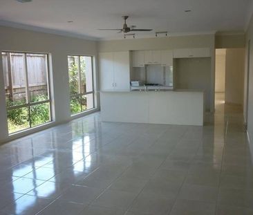 17 Catamaran Circuit, Trinity Beach - Photo 1