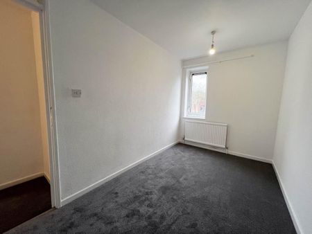 4 bedroom terraced house to rent - Photo 4