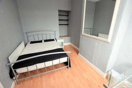 4 bedroom house to rent - Photo 2