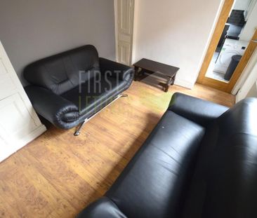 4 bedroom terraced house to rent - Photo 1