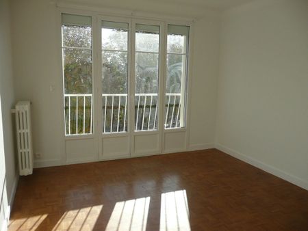 Location Appartement 3 pièces 65m² - Photo 2