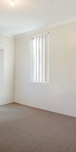 Tidy 2 bedroom unit - Photo 3