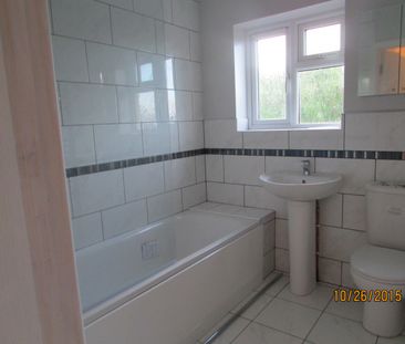 2 bed Semi-Detached - To Let - Photo 1