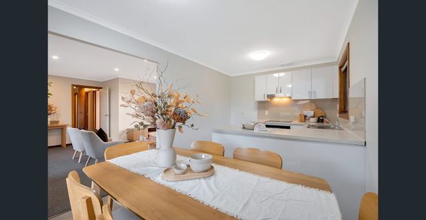 Stylish Family Home in Sought-After Fairview Park – Available 18 Feb! - Photo 1