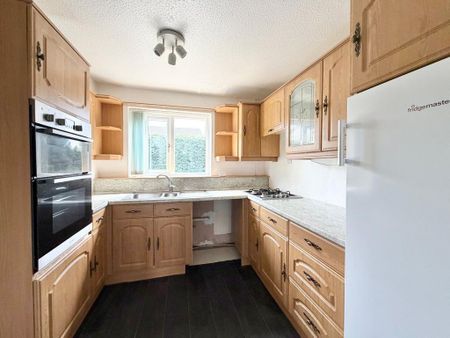 3 bedroom detached house to rent - Photo 4