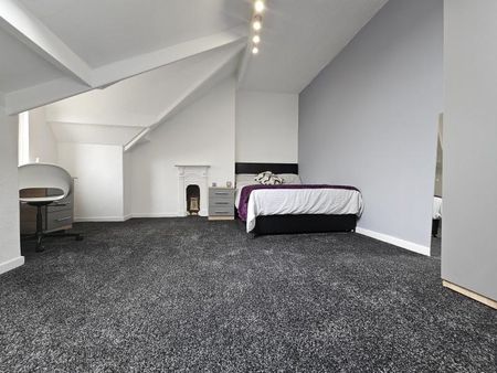 2 bedroom terraced house to rent - Photo 4