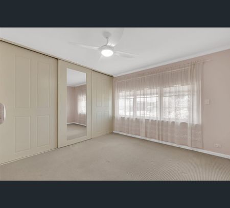 2 Rhus Avenue, Parafield Gardens, SA 5107 - Photo 4