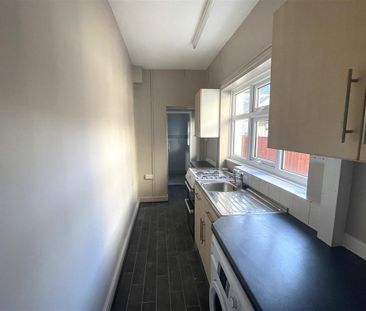 2 bedroom terraced house to rent - Photo 3