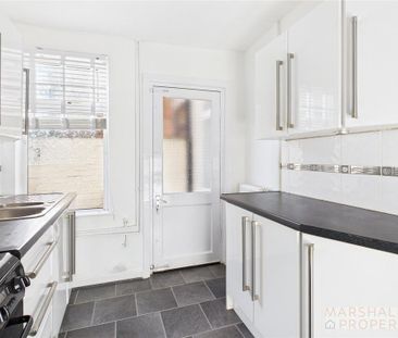 3 bedroom terraced house to rent - Photo 6