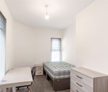 6 bedroom end of terrace house to rent - Photo 3