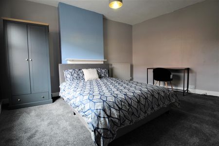 Beechwood Mount, Burley, LS4 2NQ, Leeds - Photo 3