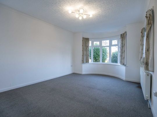 3 bedroom semi-detached bungalow to let - Photo 1