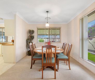 Immaculate home within walking distance to waterfront - Photo 3