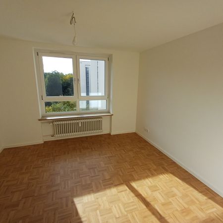 Moderne 3-Zimmer Wohnung mit Balkon in Haar - Foto 3