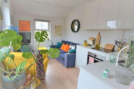 Park Mews, Wd, Bushey, WD23 - Photo 2