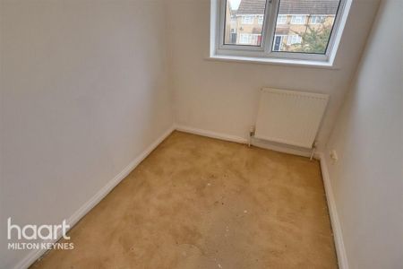 3 bedroom semi-detached house to rent - Photo 3