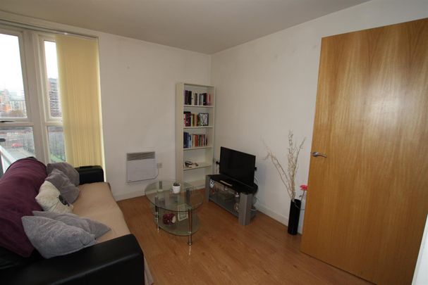 Zenith, Chapel Street, M3 - Photo 1