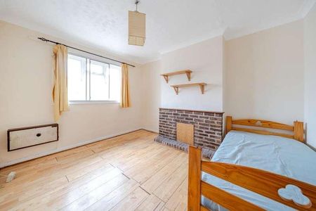 Slough, Berkshire, SL1 - Photo 3