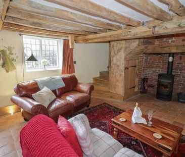 The Malthouse, Four Ashes Hall, Bridgnorth Road - Photo 1