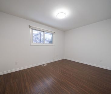 For Lease - 4451 Bennett Road, Burlington, Ontario - Photo 2