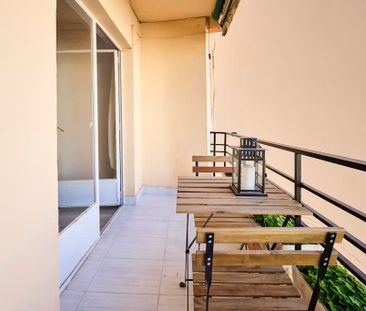 Avinguda de la Malva-Rosa, Valencia, Valencian Community 46011 - Foto 3