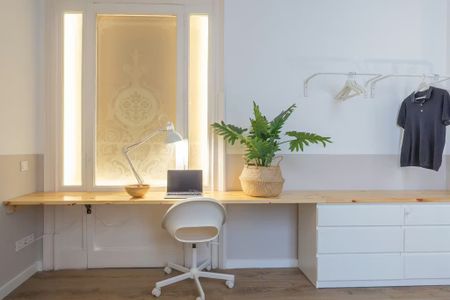 Carrer de Pau Claris, Barcelona, Catalonia 08010 - Photo 4