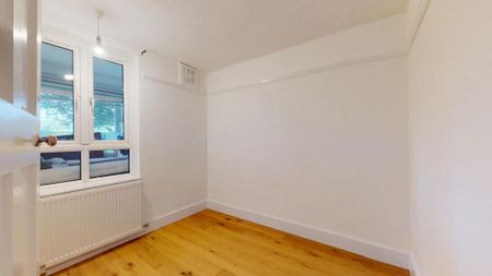 3 bedroom flat to rent - Photo 2