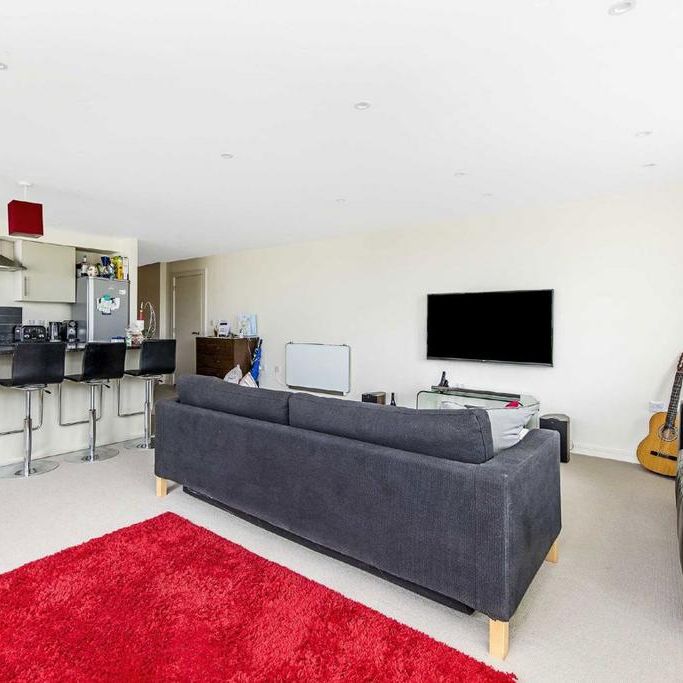 3 bedroom flat to rent - Photo 1