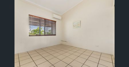 BEACHSIDE APARTMENT! - Photo 2