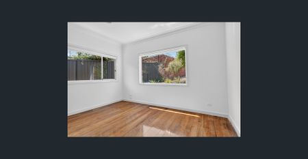 4‑Bedroom Family Home in Prime Glen Iris Location - Gardener included in rent - Photo 4