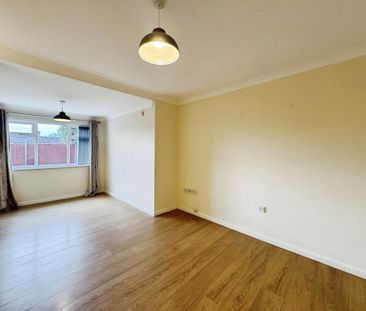 2 bedroom end of terrace house to rent - Photo 1