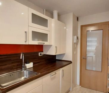 Piso de alquiler en Zuasti - Plaza Larrache, 3, Iza / Itza - Foto 1