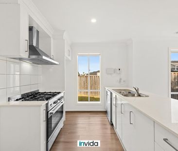 Move-In Ready Co-Living Room Available Now – Couples Welcome! - Photo 5