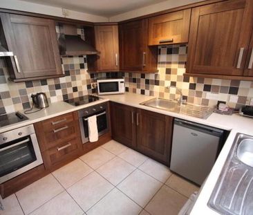 Malone Avenue, Room 2, R5. All Bills Included, Belfast, BT9 6ER - Photo 6