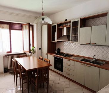 Appartamento in Affitto a Salerno – Zona: Centro - Photo 5