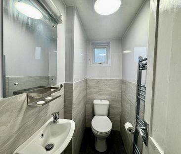 1 bedroom in a house share to rent - Photo 3