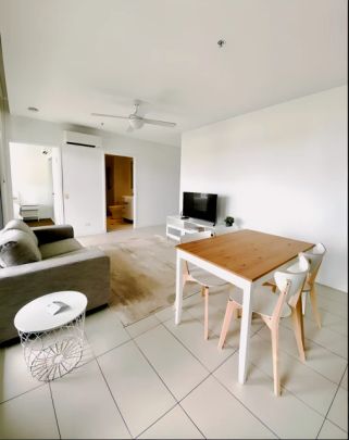 1 bed 1 bath - Photo 1