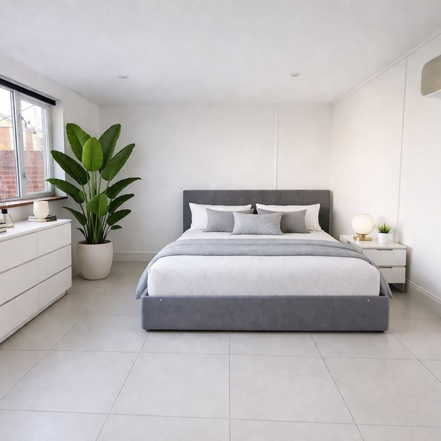 Studio Flat, Thouverton Road, NW2 - Photo 1