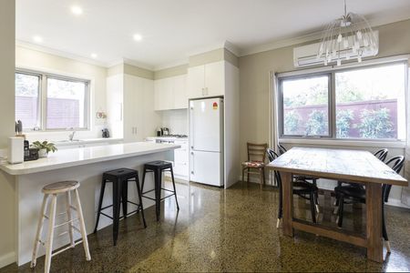 Immaculate Modern Living in Prime Family Location - Photo 5