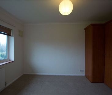 2 bedroom terraced maisonette to rent - Photo 1