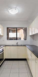 Relaxed Living with Room to Entertain - Photo 3