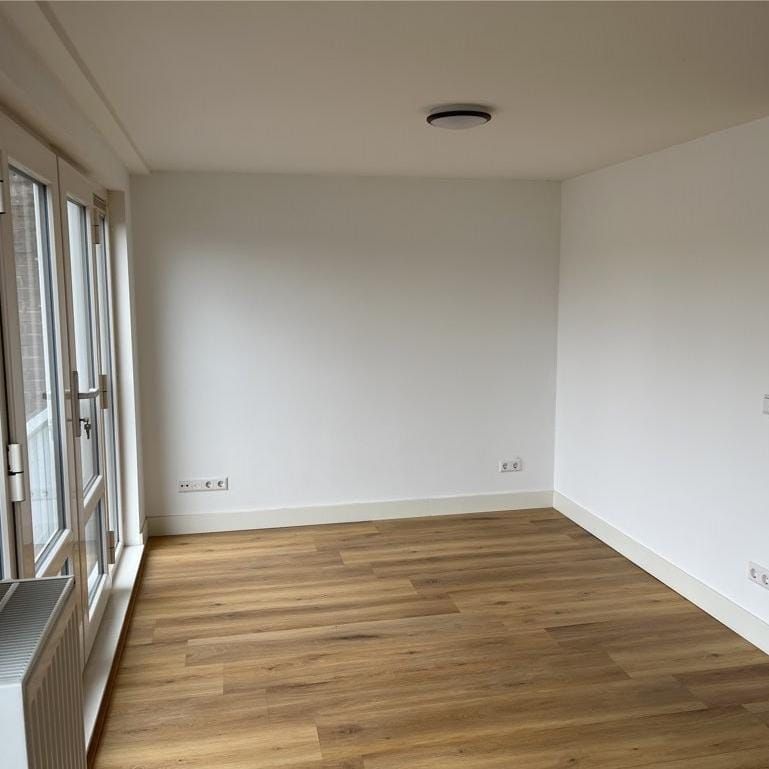 Appartement te huur: Paramariboplein 53-4 1058 AR Amsterdam - Photo 1